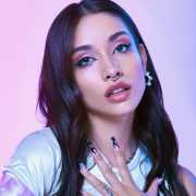 Maria Becerra - Wow Wow Ft. Becky G